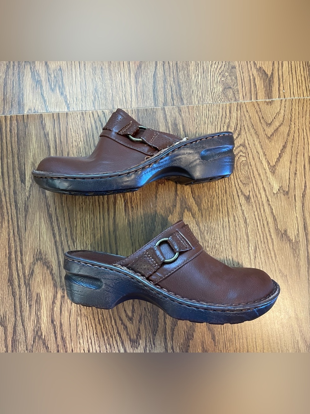 B.O.C. Born Concept Brown Mule Clogs Women’s Size 8M Slip On Buckle Comfort y2k!